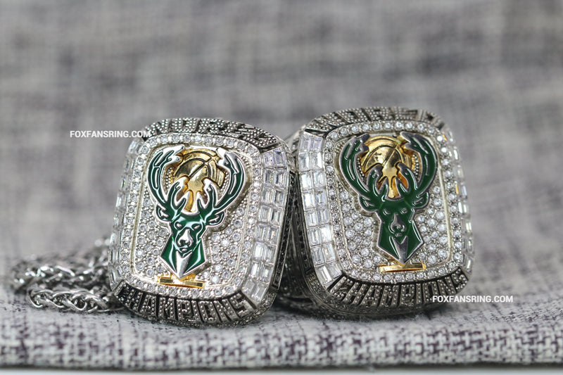 2021 Milwaukee Bucks Super Bowl Championship Pendant (2021) - Premium Series